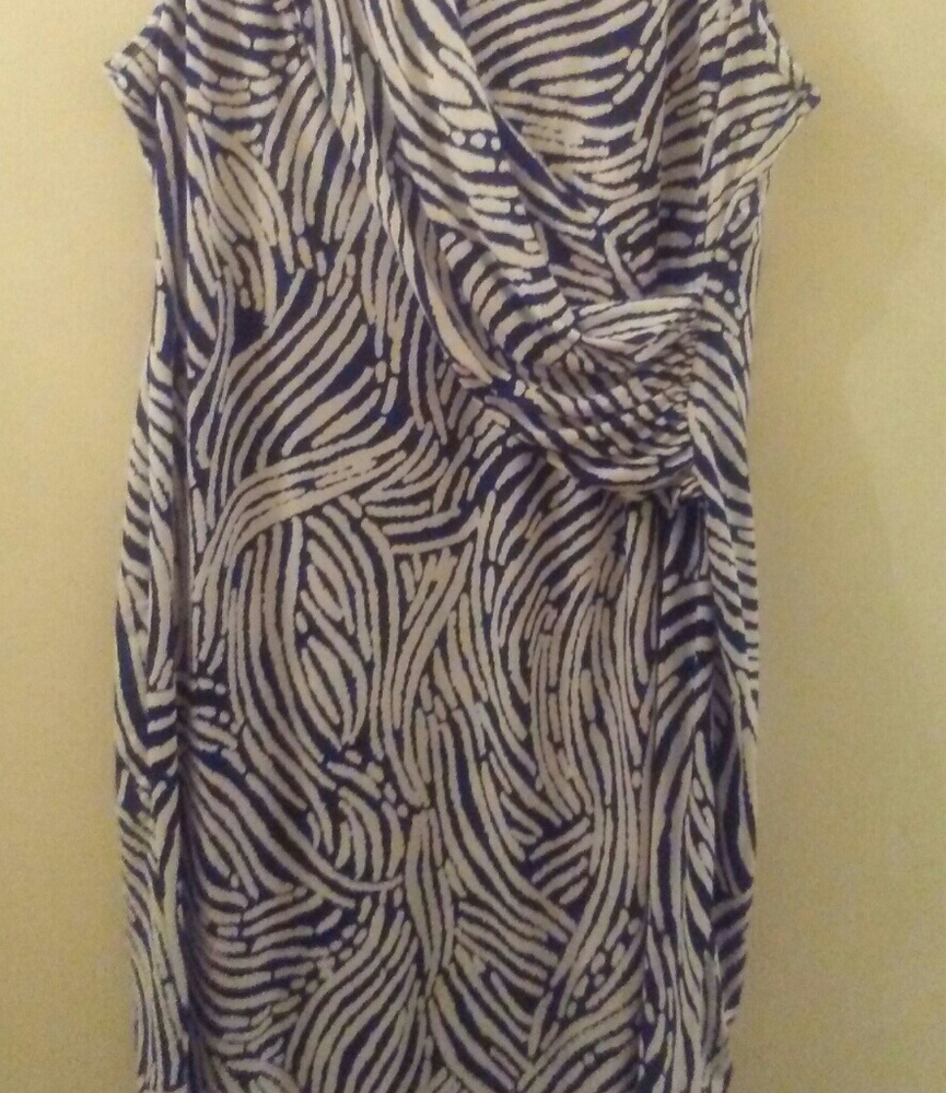 Sleeveless dress
